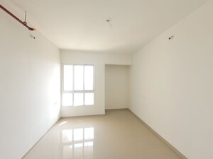 Room in 2 BHK Apartment at Puranik City Reserva, Ghodbunder Road – for Rent