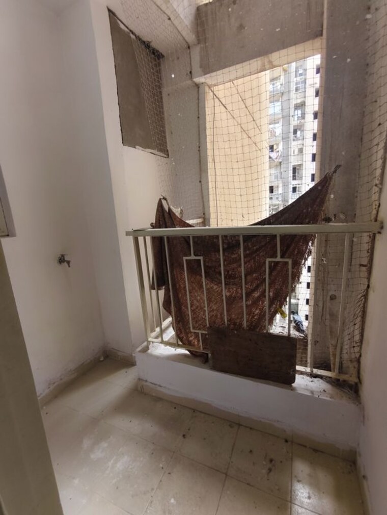 Balcony, proview-officer-city-2 3 Bedroom 1315 Sq.Ft. Apartment In Raj Nagar Extension Ghaziabad 10671025