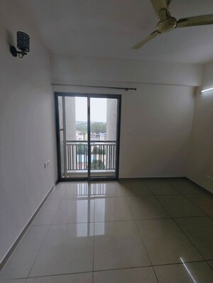 Room in 3 BHK Apartment at Goyal and Co Orchid Greens, Kannur – for Rent