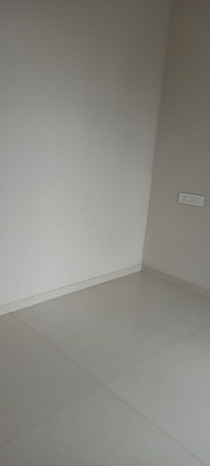 Room in 2 BHK Apartment at Worli – for Rent