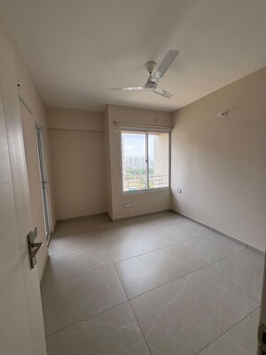 Room in 3 BHK Apartment at Ashiana Malhar, Hinjewadi – for Rent