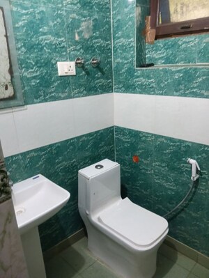 Team Area in 2 BHK Apartment at Shatabdi Vihar, Sector 52 – for Rent