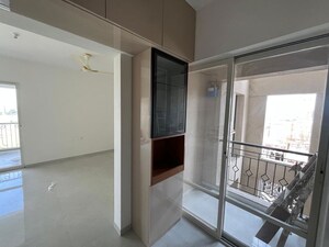 Room in 2 BHK Apartment at Nyati Era, Dhanori – for Rent