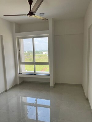 Room in 2 BHK Apartment at Nyati Era, Dhanori – for Rent