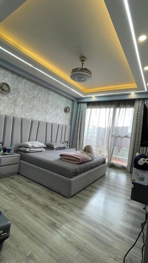 Bedroom in 3 BHK Builder Floor at Sector 21 – for Rent