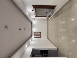 2 BHK Apartment For Rent in RG Luxury Homes, Sector 16b Greater Noida
