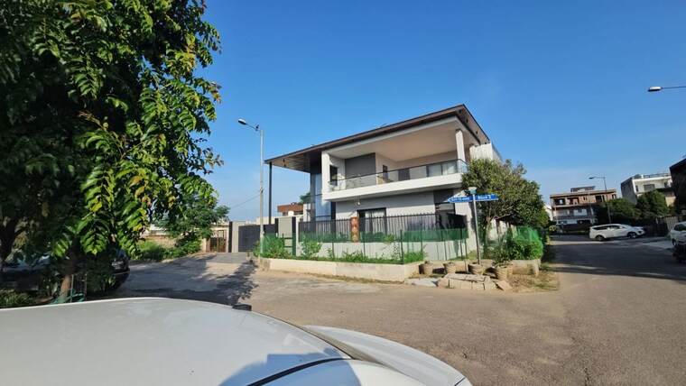 Exterior View, bhabat 6 Bedroom 300 Sq.Yd. Independent House In Bhabat Zirakpur 10671098