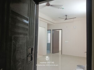 Room in 2 BHK Apartment at Amrapali Enchante, Tech Zone 4 Greater Noida – for Rent