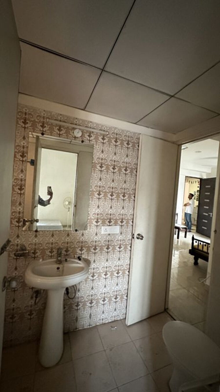 Bathroom, gaur-city-7th-avenue 2 Bedroom 1185 Sq.Ft. Apartment In Sector 4 Greater Noida Greater Noida 10671143
