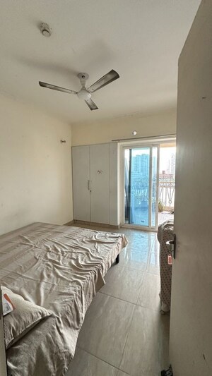Bedroom in 2 BHK Apartment at Gaur City 7th Avenue, Sector 4 Greater Noida – for Rent