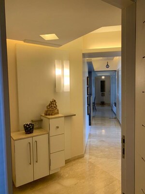 Room in 3 BHK Apartment at Samartha Aangan, Andheri West – for Rent