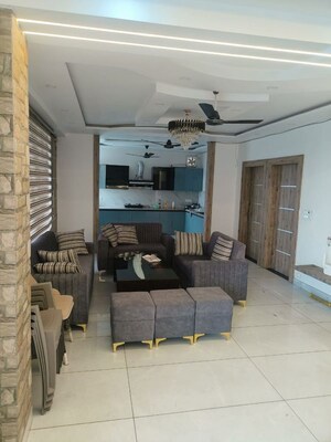Living Room in 4 BHK Builder Floor at Milton Tower, Vip Road – for Rent