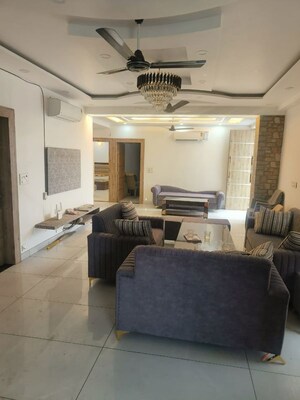 Living Room in 4 BHK Builder Floor at Milton Tower, Vip Road – for Rent