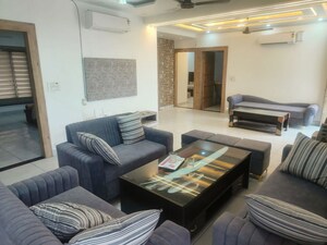 4 BHK Builder Floor For Rent in Milton Tower, Vip Road