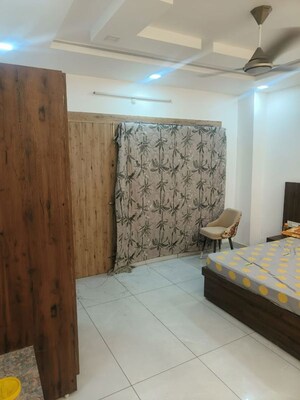 Bedroom in 4 BHK Builder Floor at Milton Tower, Vip Road – for Rent