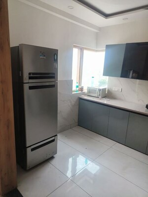 Kitchen in 4 BHK Builder Floor at Milton Tower, Vip Road – for Rent