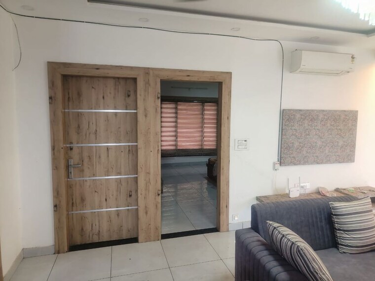 Room, milton-tower 4 Bedroom 2550 Sq.Ft. Builder Floor In Vip Road Zirakpur 10671131