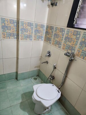 Bathroom in 2 BHK Apartment at Dosti Group Acres, Wadala East – for Sale