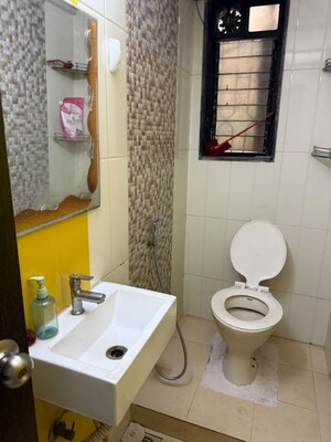Bathroom in 1 BHK Apartment at Krishna Galaxy Santacruz, Santacruz East – for Rent