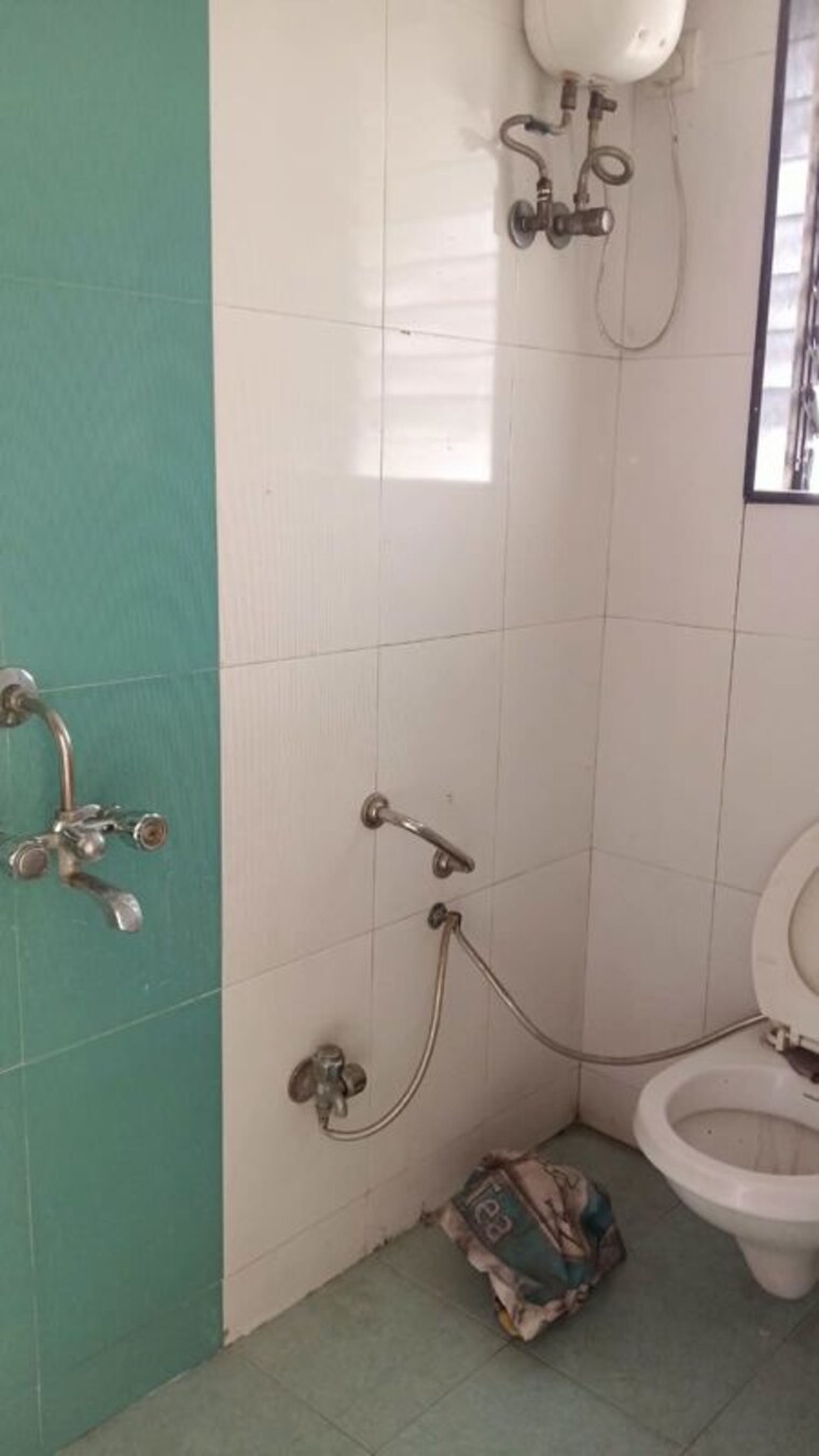 Bathroom, earth-galaxy-dadar 3 Bedroom 940 Sq.Ft. Apartment In Dadar East Mumbai 10671200