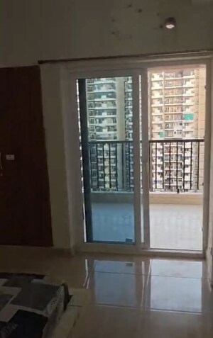 Room in 3 BHK Apartment at Gaur City 2 - 14th Avenue, Sector 16c Greater Noida – for Sale
