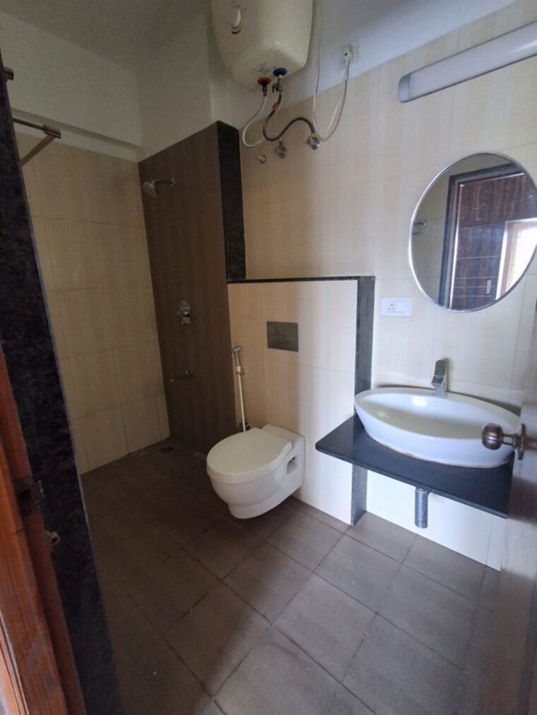 Bathroom, mythreyi-naimisha 3 Bedroom 1600 Sq.Ft. Apartment In Wilson Garden Bangalore 10656397