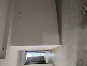 Room in 3 BHK Apartment at Gomti Nagar – for Sale