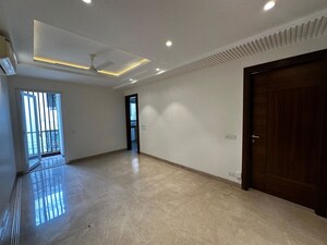 Room in 3 BHK Apartment at Defence Colony – for Rent