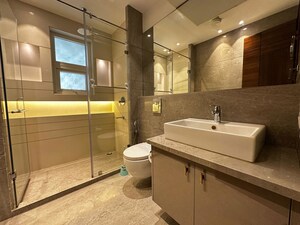 Attached Bathroom in 3 BHK Apartment at Defence Colony – for Rent
