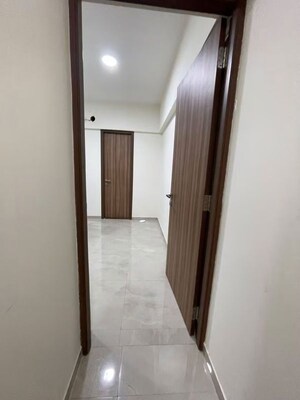  2 BHK Apartment at Sheth Irene, Malad West – for Rent