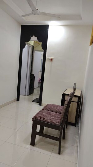 Furnished Amenities in 2 BHK Apartment at Nirman Kutir, Yari Road – for Rent