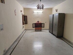 3 BHK Builder Floor For Rent in Alaknanda