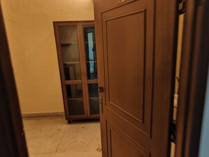 Room in 3 BHK Builder Floor at Alaknanda – for Rent