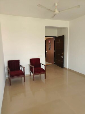 Room in 3 BHK Apartment at Mirchandani Bellagio, Undri – for Rent
