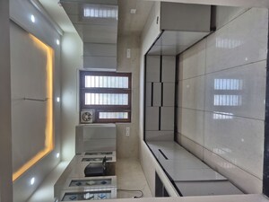 Building Lobby in 3 BHK Builder Floor at BPTP District, Sector 81 – for Rent