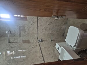 Furnished Amenities in 3 BHK Builder Floor at BPTP District, Sector 81 – for Rent