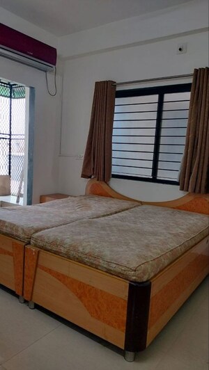 Bedroom in 2 BHK Apartment at Jivraj Park – for Rent