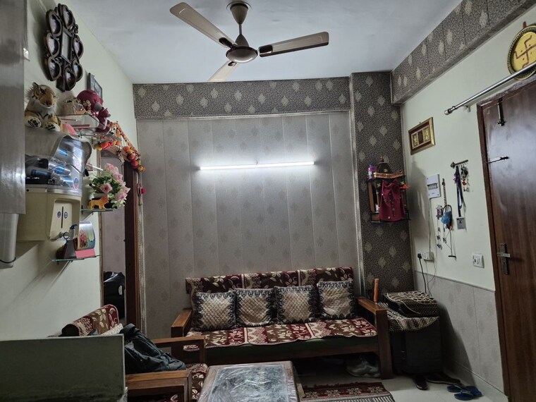 Living Room, gls-avenue-51 1 Bedroom 450 Sq.Ft. Apartment In Sector 92 Gurgaon 10671263