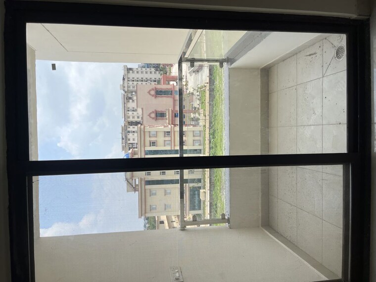 Balcony, seventh-the-woods-kohinoor 3 Bedroom 929 Sq.Ft. Apartment In Aishbagh Lucknow 10671288
