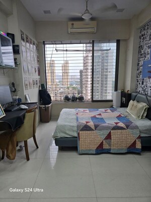 Team Area in 3 BHK Apartment at Matunga – for Sale