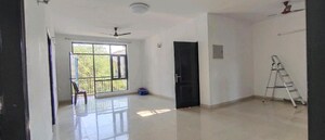 Room in 3 BHK Builder Floor at Omaxe Silver Birch, North Mullanpur – for Sale
