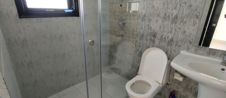 Bathroom, omaxe-silver-birch 3 Bedroom 1648 Sq.Ft. Builder Floor In North Mullanpur Chandigarh 10671324