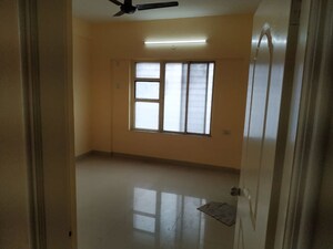 Room in 3 BHK Apartment at Whitefield Apartments, Wakad – for Rent
