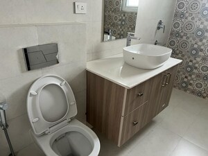 Bathroom in 3 BHK Apartment at Ambika Florence Park, North Mullanpur – for Sale