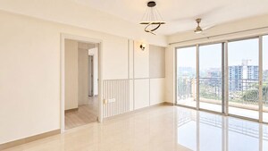 Room in 3 BHK Apartment at DLF Regal Gardens, Sector 90 – for Sale
