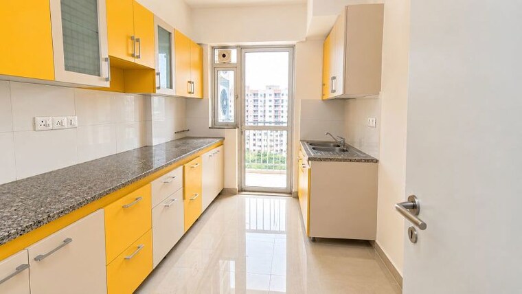 Kitchen, dlf-regal-gardens 3 Bedroom 1730 Sq.Ft. Apartment In Sector 90 Gurgaon 10671314