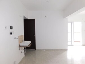 Room in 2 BHK Apartment at RR Lunkad 66 Avenue, Pimple Nilakh – for Rent