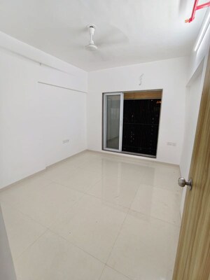 Room in 2 BHK Apartment at Je and Vee Vrindavan, Malad East – for Rent
