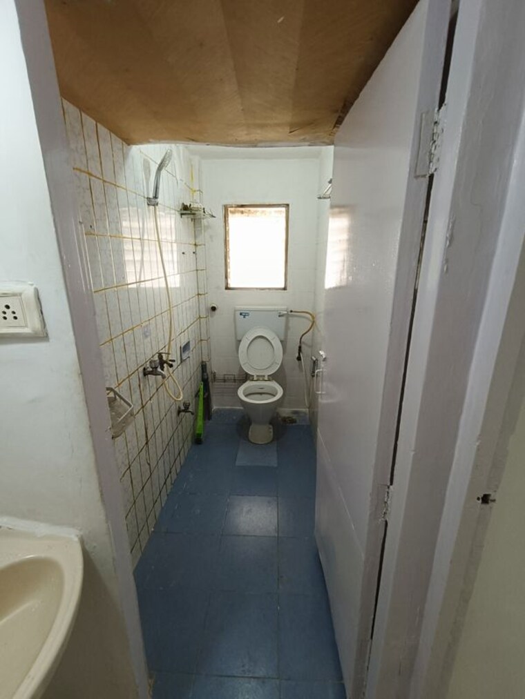 undefined, chanchal-kalyan-complex 2 Bedroom 900 Sq.Ft. Apartment In Yari Road Mumbai 10671299