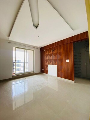 Room in 3 BHK Apartment at Sector 126 – for Sale